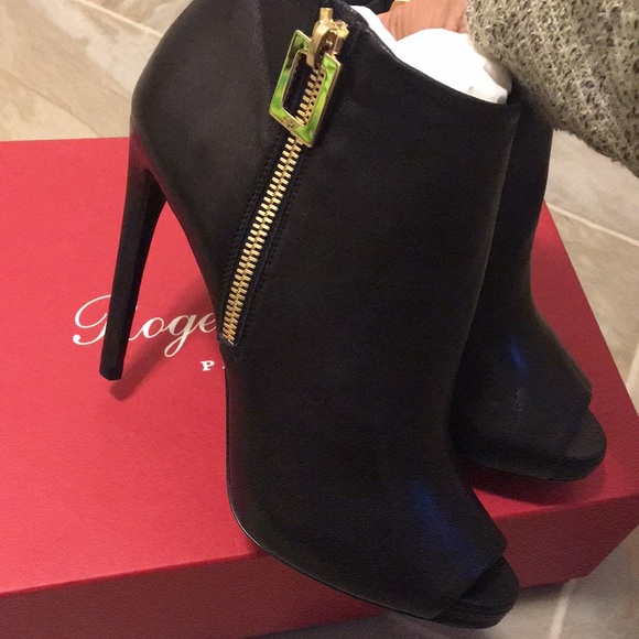 Roger Vivier Booties - Picture 1 of 3